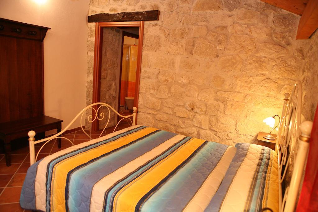 Country House Antiche Dimore Abbateggio Zimmer foto